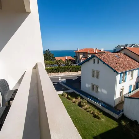 Vue Exceptionnelle Entre Mer Et Golf * Biarritz